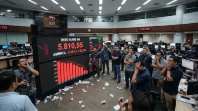 IHSG Hari Ini Anjlok Tajam 2,24% ke Level 5.810, Tekanan Jual Meluas di Sesi Pertama