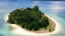 Investor Prancis Tertarik Kelola Pulau Sitabok Sumenep Jadi Wisata Halal Bebas Alkohol dan Bikini