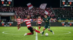 Prediksi Madura United vs Bhayangkara FC Liga 1 2026: Misi Wajib Bangkit Laskar Sape Kerrab di Pamekasan!