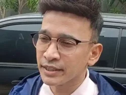 Ruben Onsu laporkan kasus penyebaran video call ke Polda Metro Jaya. Polisi amankan flashdisk dan bukti tangkapan layar media sosial.