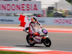Veda Ega Cetak Sejarah di Moto3 Mandalika 2026: Patahkan Rekor Ai Ogura dan Dipuji Hiroshi Aoyam