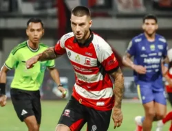 Hasil Madura United vs Persib 1-0: Gol Dramatis Dimitar Mitkov Bawa Laskar Sape Kerrab Naik ke Posisi Tiga