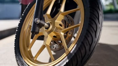 Rekomendasi 15 Ban Motor Tubeless Terbaik 2026: Paling Awet, Nyaman, dan Cengkeraman Kuat